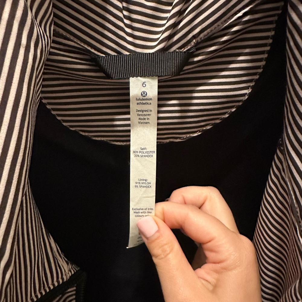 Lululemon jacket - Picture 3 of 5